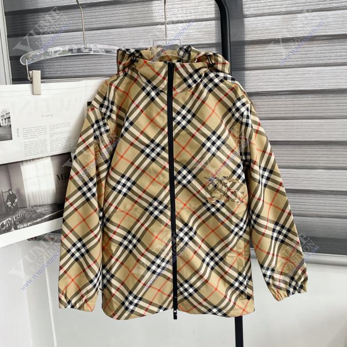 ÁO NỮ BURBERRY&nbsp;