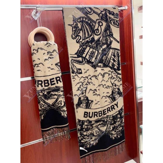 KHĂN CHOÀNG BURBERRY 