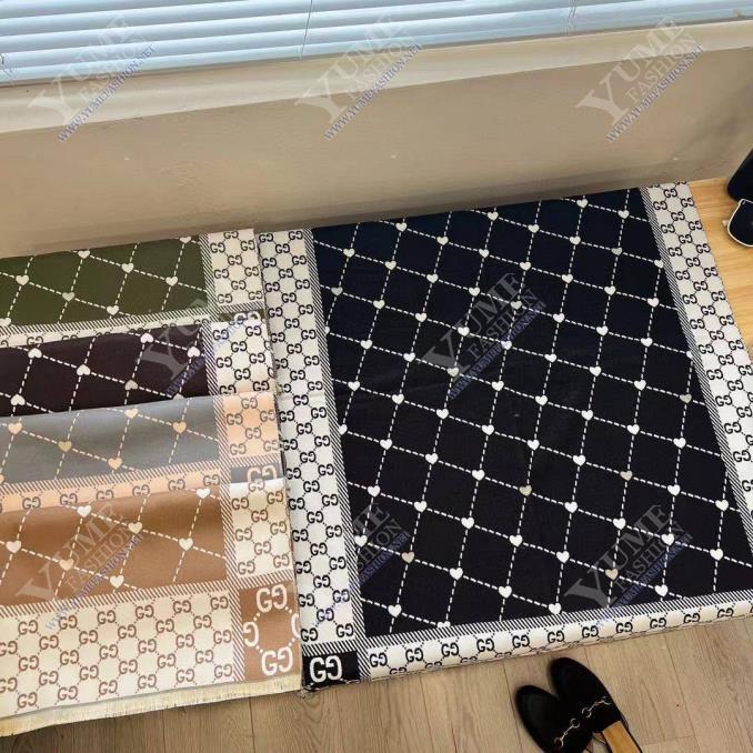 KHĂN CHOÀNG GUCCI KHĂN CHOÀNG GUCCI